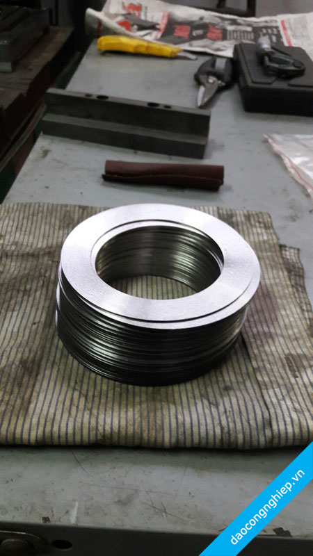 Dao cắt công nghiệp giấy