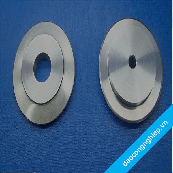 Dao chia cuộn vải